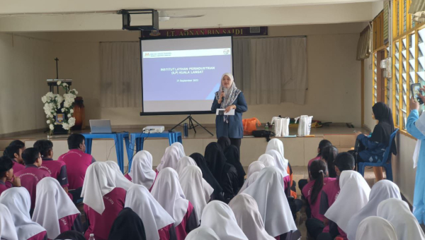 Ceramah Informasi Kerjaya Tahun 2023 SMK Pandamaran Jaya